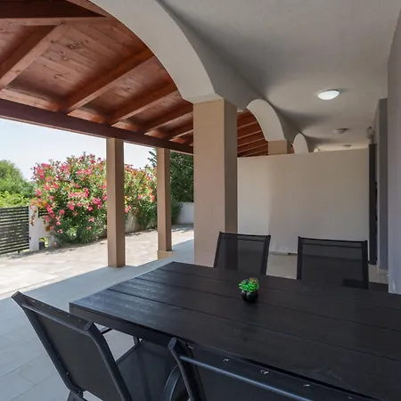 Adriana Apartman Póla