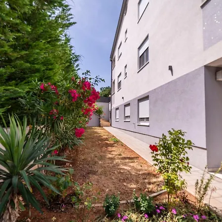 Adriana Apartamento Pula